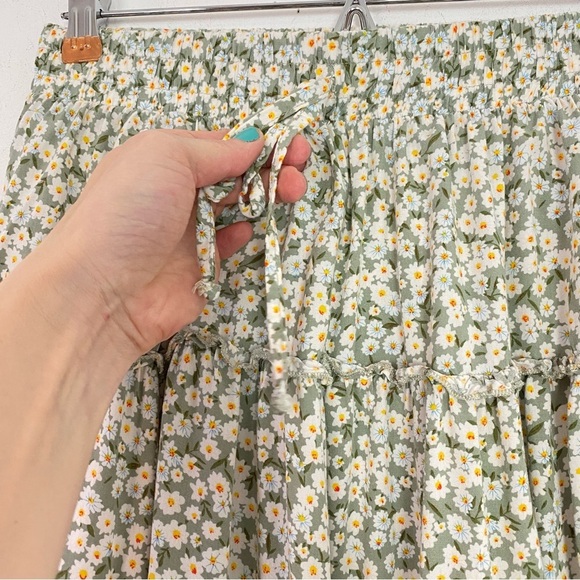 Floral Skirt Womens Size Small Medium Green Tiered Mini Sunflower Daisy - Picture 4 of 6